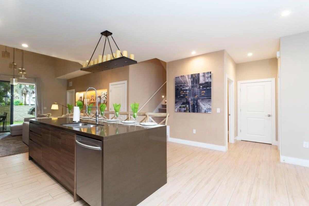 Stunning 4 Bd Close To Disney @ Magic Village Resort 7537 Орландо Экстерьер фото